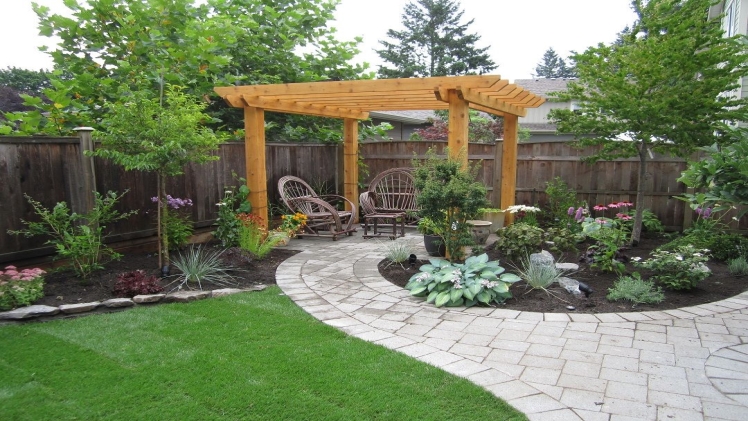 Small Backyard Makeover Ideas